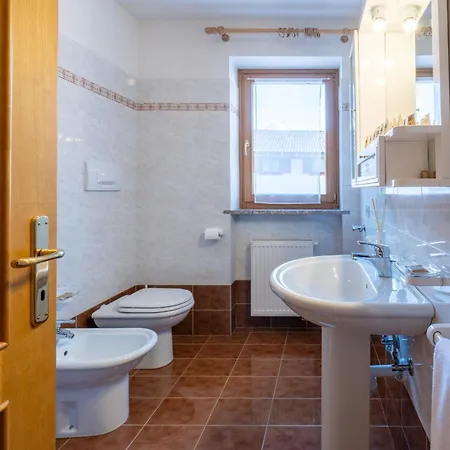 7 Min Dal Centro, Per Sciare E Park Appartamento Piaia (San Tomaso Agordino, Belluno)